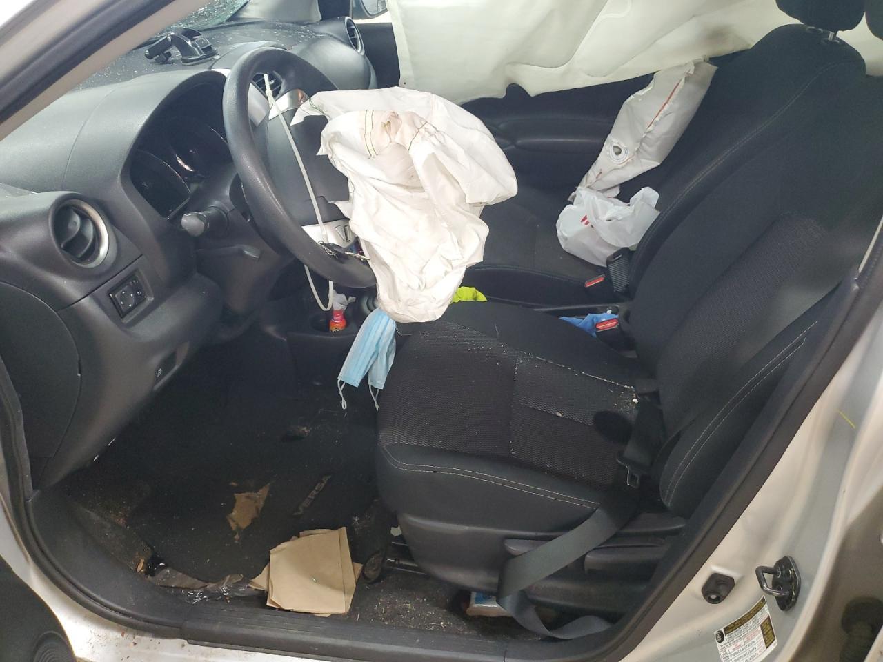 2019 Nissan Versa S - Фото 7
