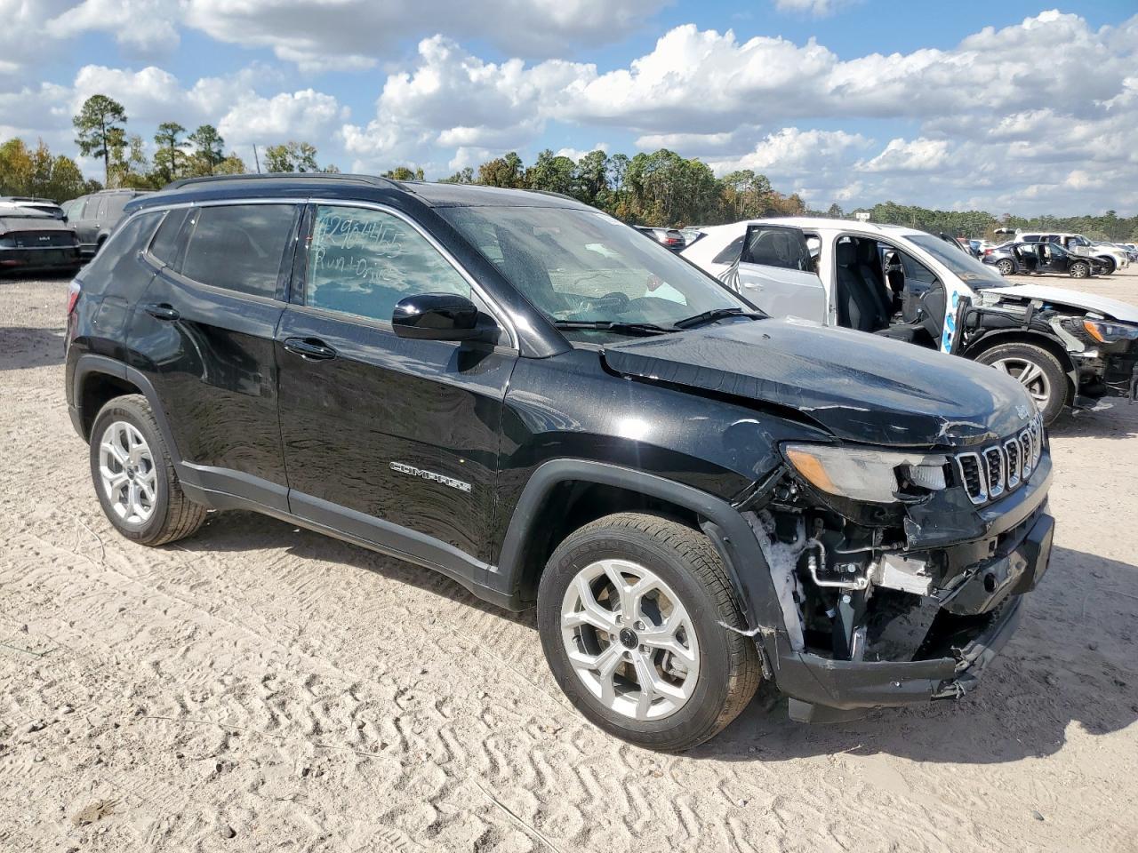 2025 Jeep Compass Latitude - Image 4