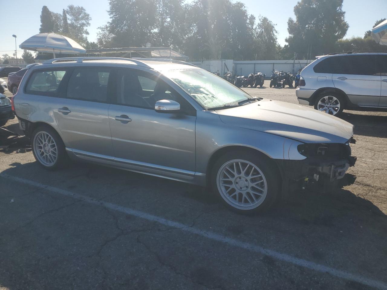 2010 Volvo V70 3.2 - Фото 4