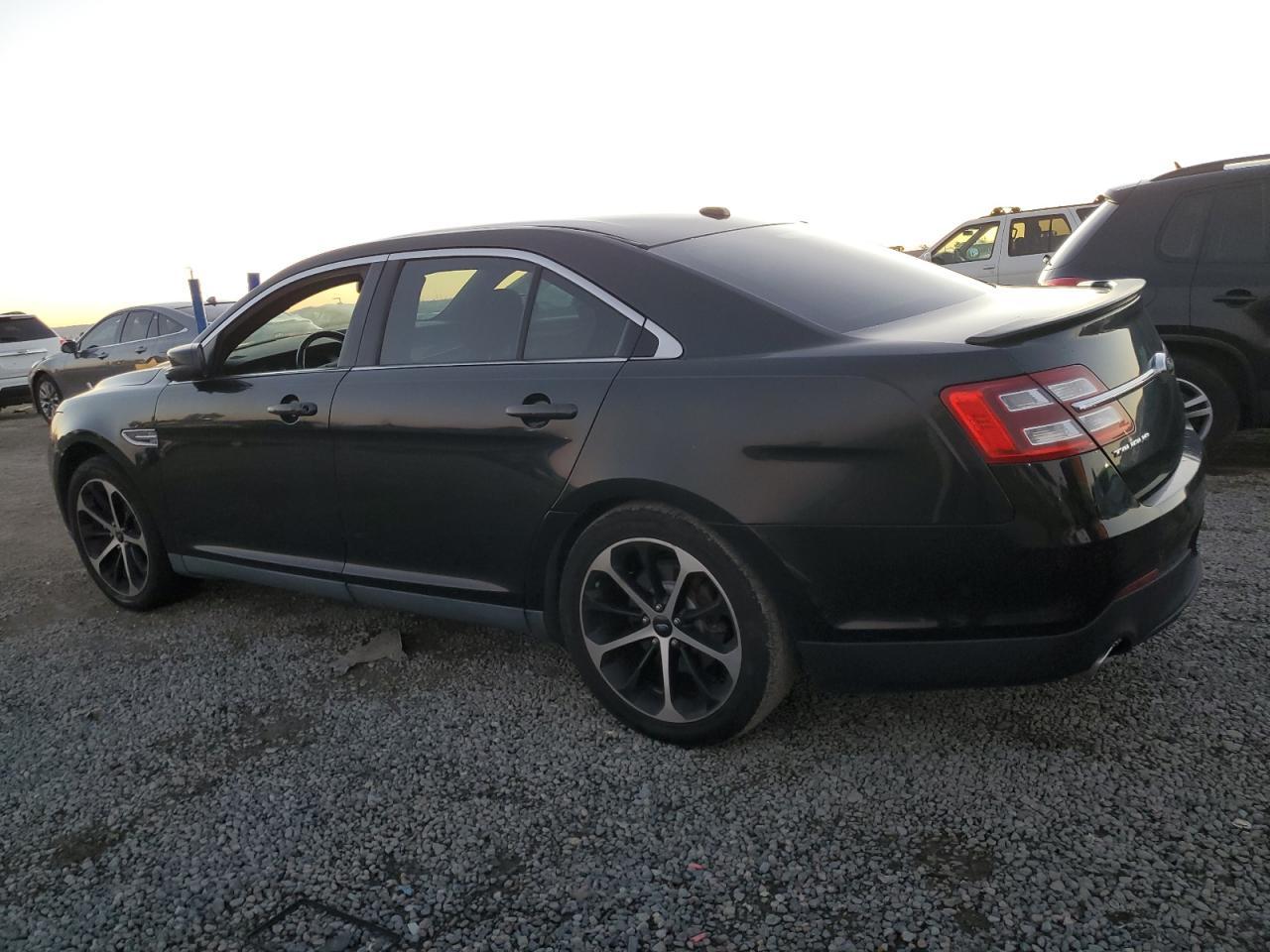 2015 Ford Taurus Sel - Image 2