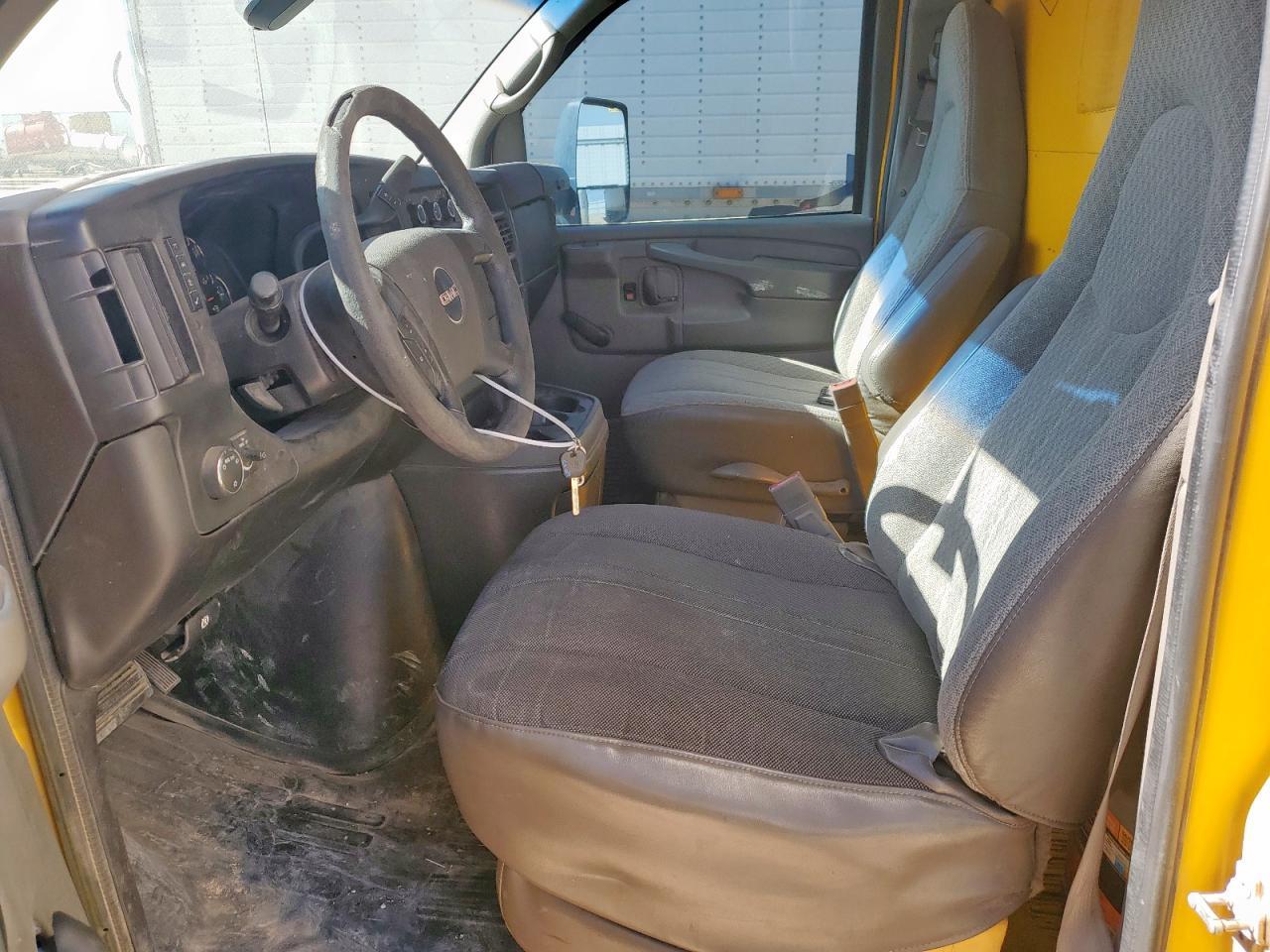 2015 GMC Savana Cutaway G3500 - Фото 7