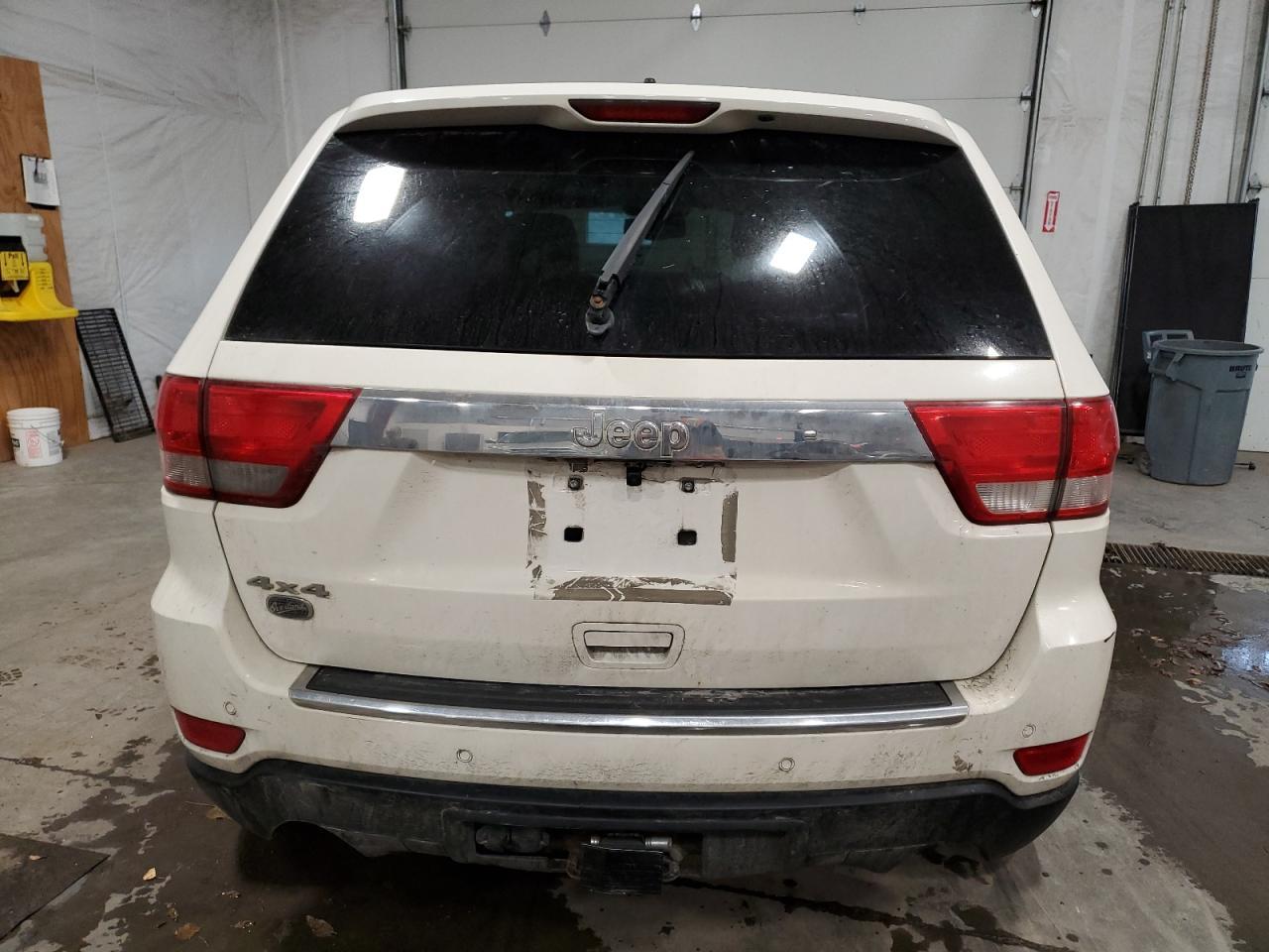 2011 Jeep Grand Cherokee Overland - Фото 6