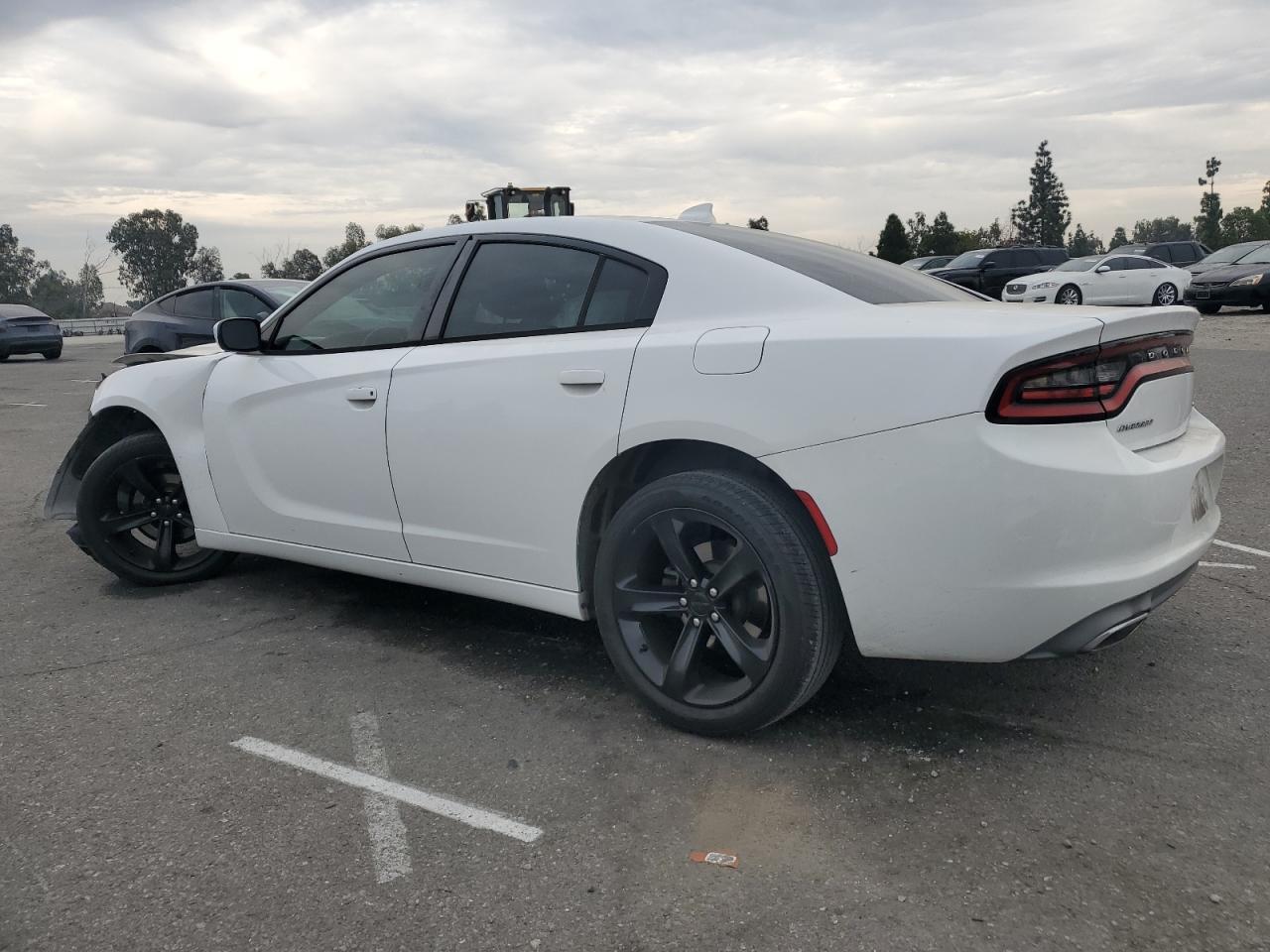 2016 Dodge Charger Sxt - Фото 2