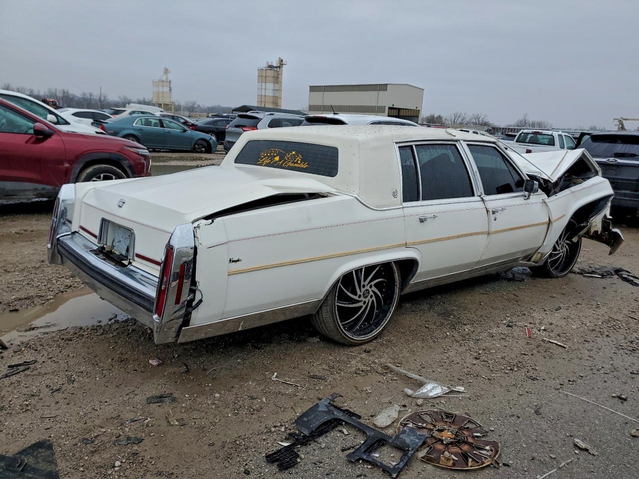 1989 Cadillac Brougham - Фото 3