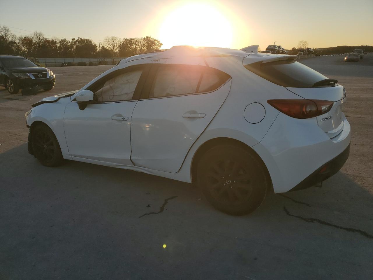 2016 Mazda 3 Grand Touring - Фото 2
