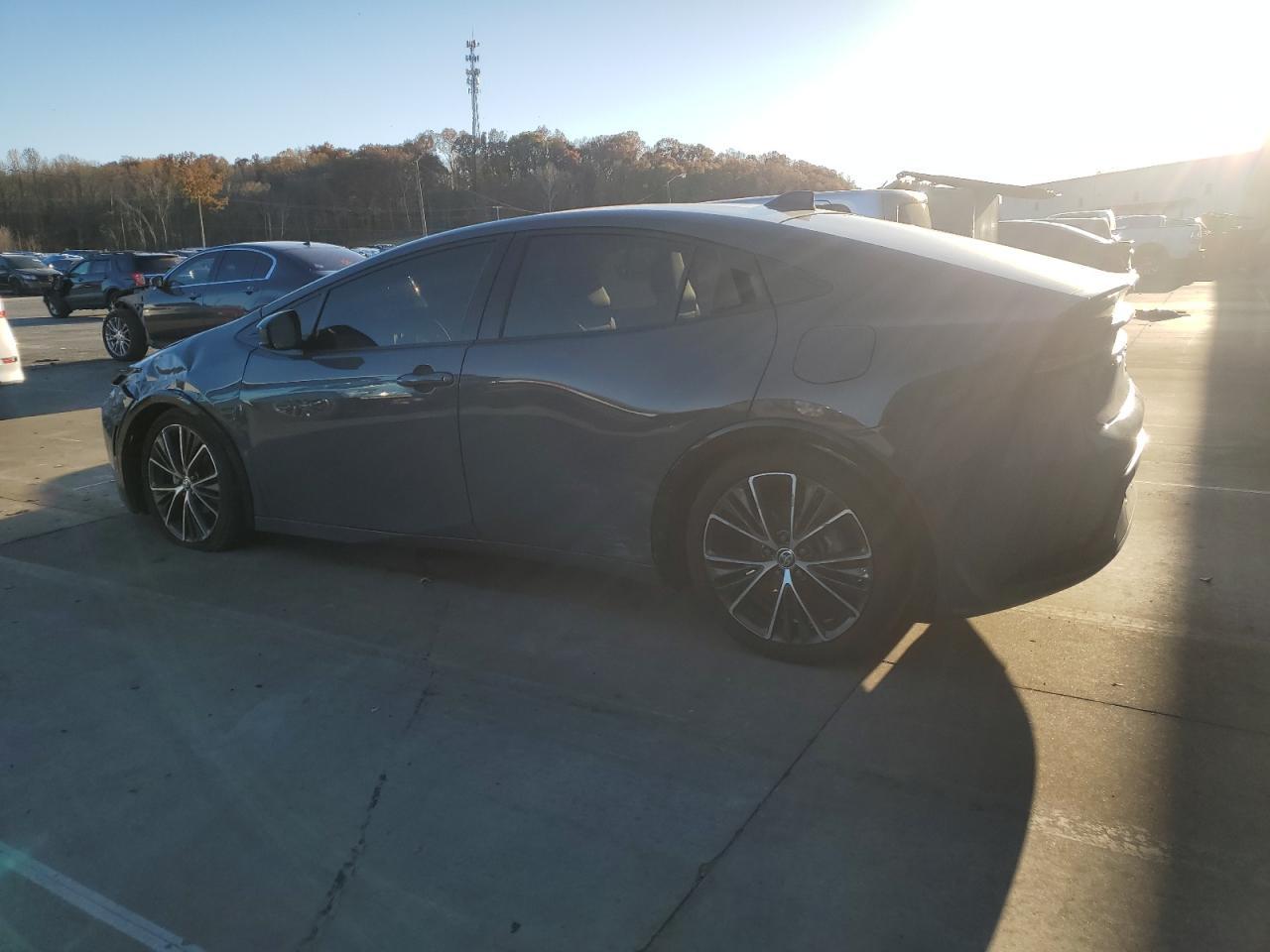 2024 Toyota Prius Le - Фото 2