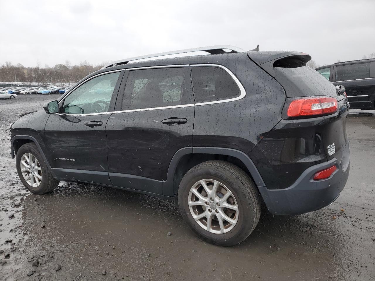2016 Jeep Cherokee Latitude - Фото 2