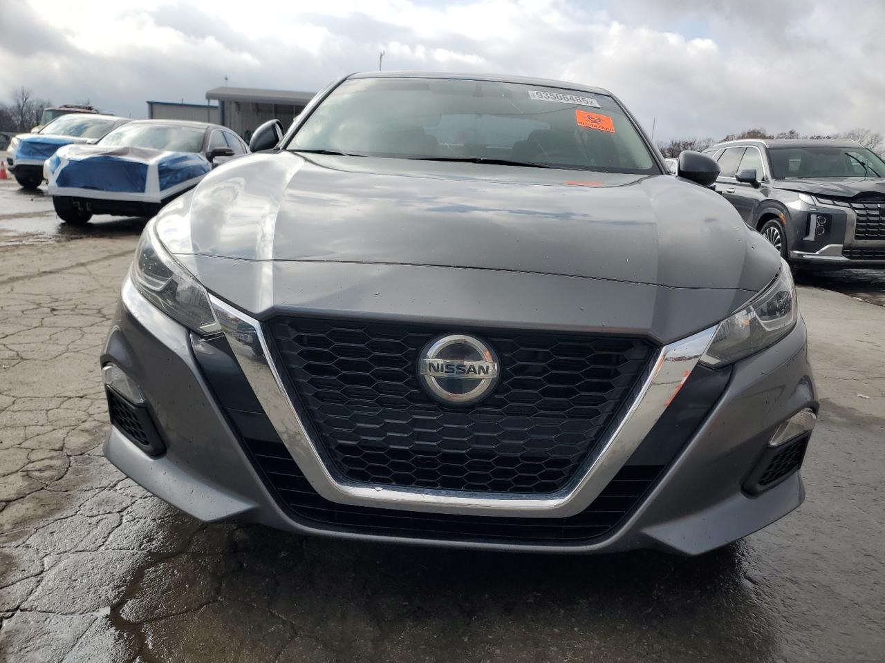 2019 Nissan Altima S - Фото 5