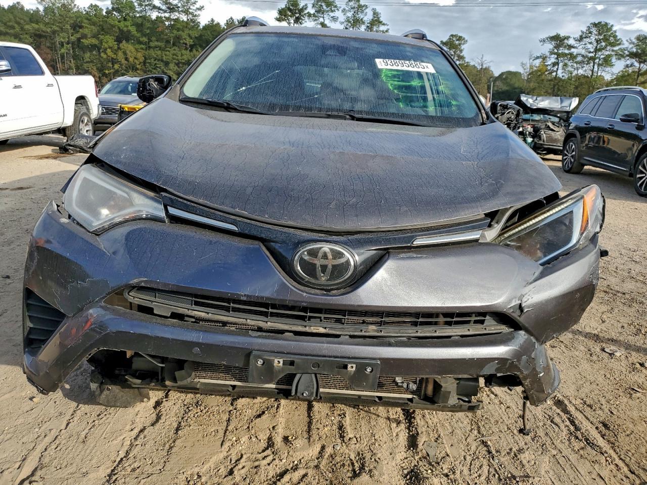2017 Toyota Rav4 Le - Image 5