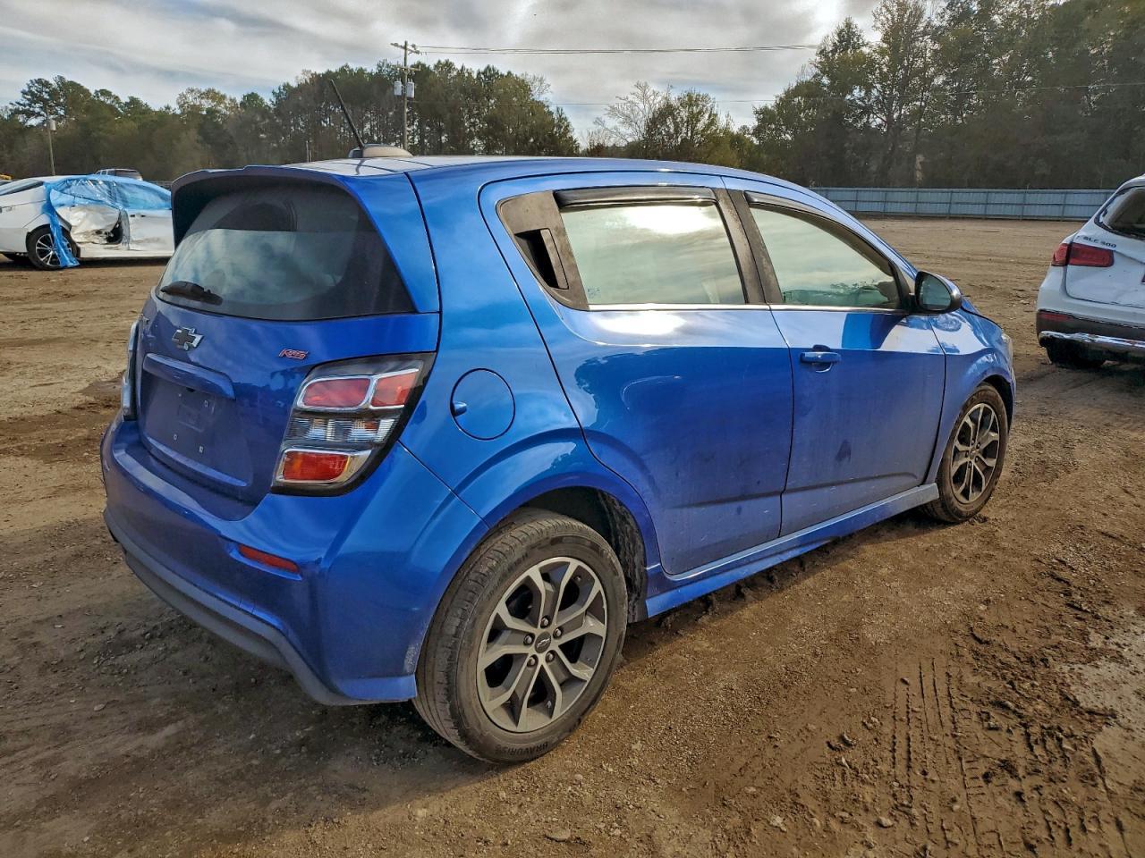 2019 Chevrolet Sonic Lt - Фото 3