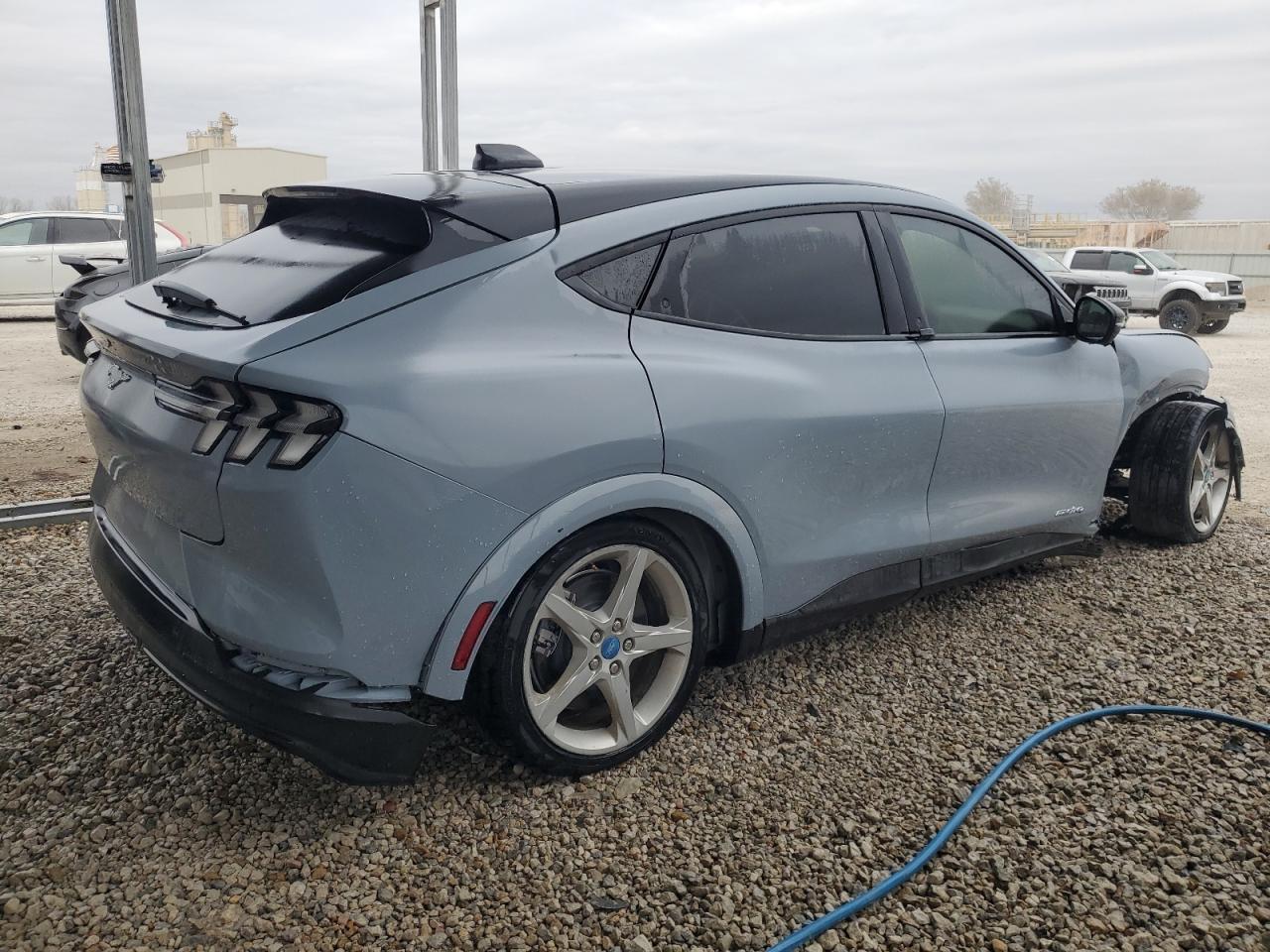 2025 Ford Mustang Mach-E Premium - Фото 3