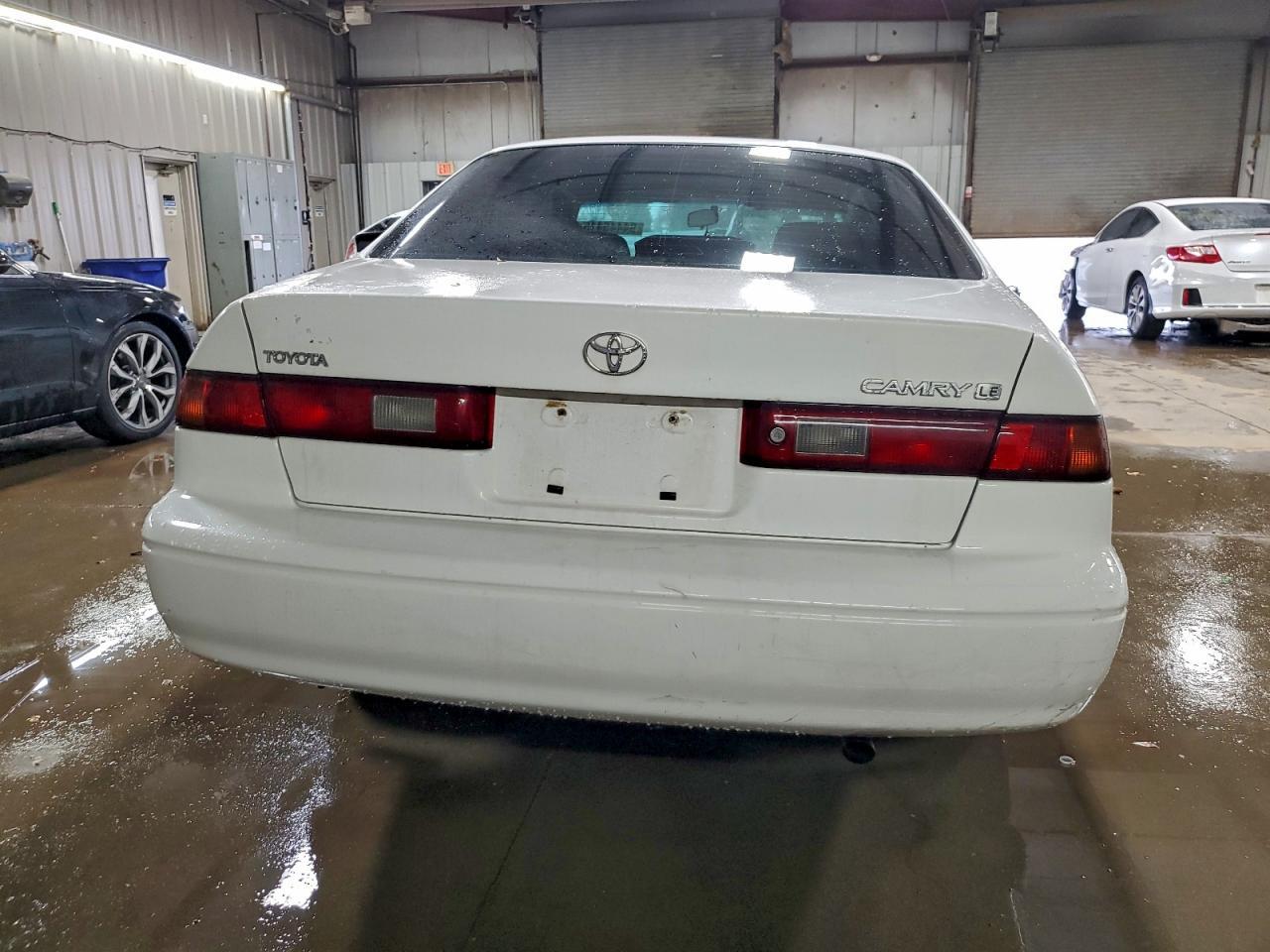 1999 Toyota Camry Le - Фото 6