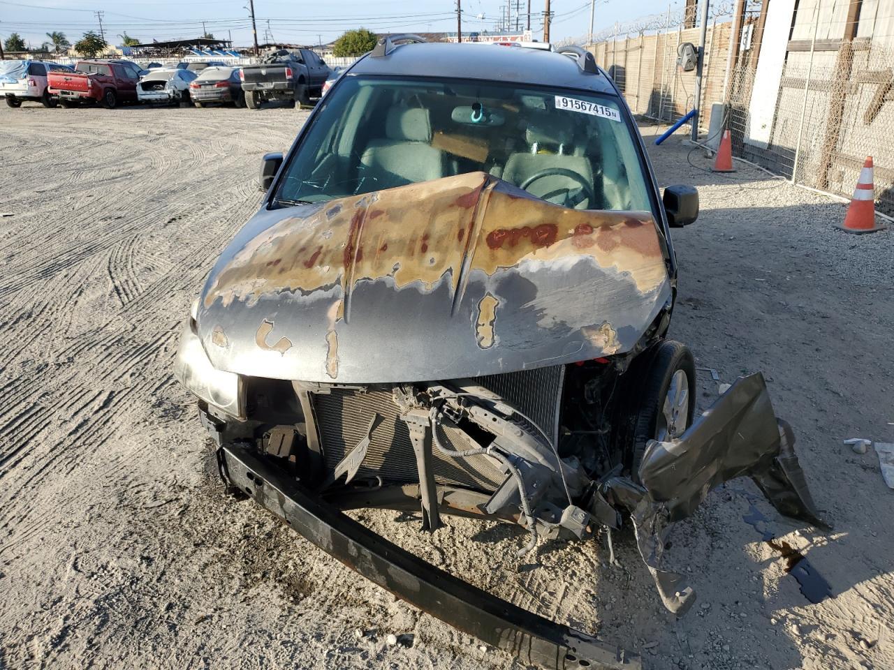 2004 Nissan Quest S - Фото 5