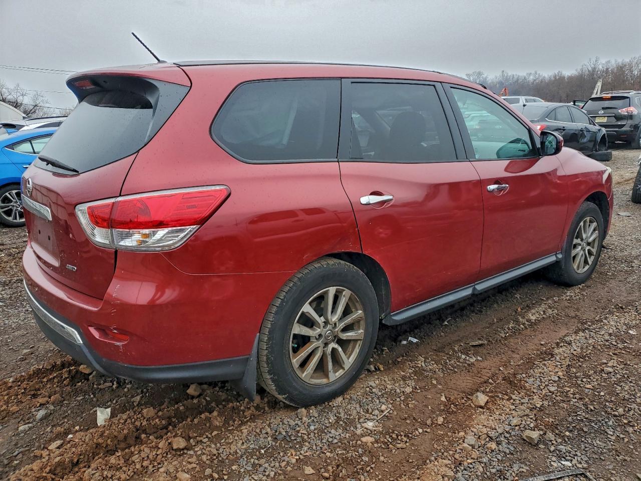 2014 Nissan Pathfinder S - Фото 3