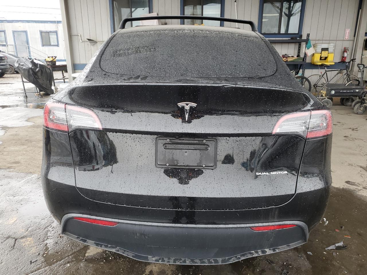 2023 Tesla Model Y - Image 6