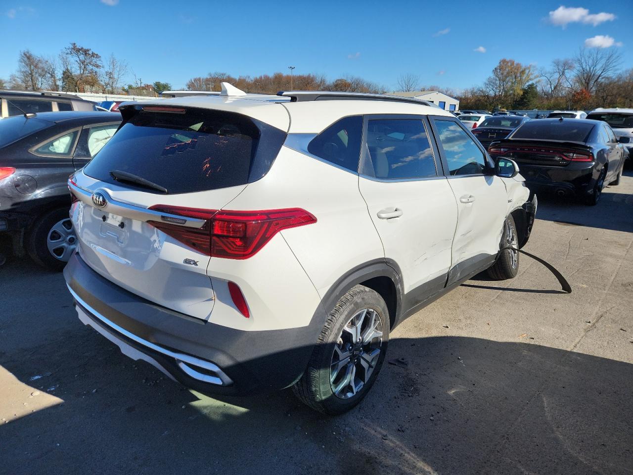 2021 Kia Seltos Ex - Фото 3