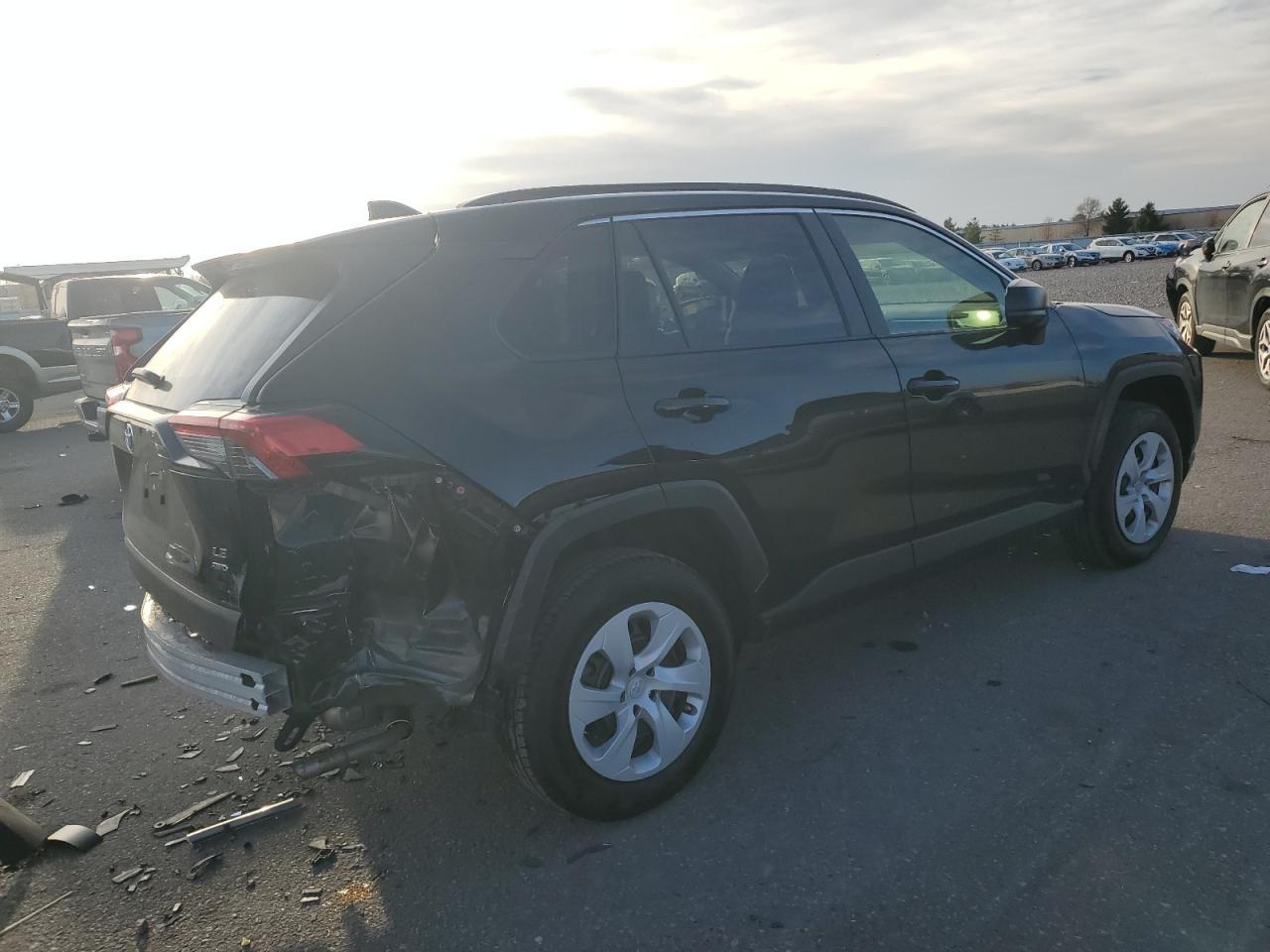 2020 Toyota Rav4 Le - Image 3