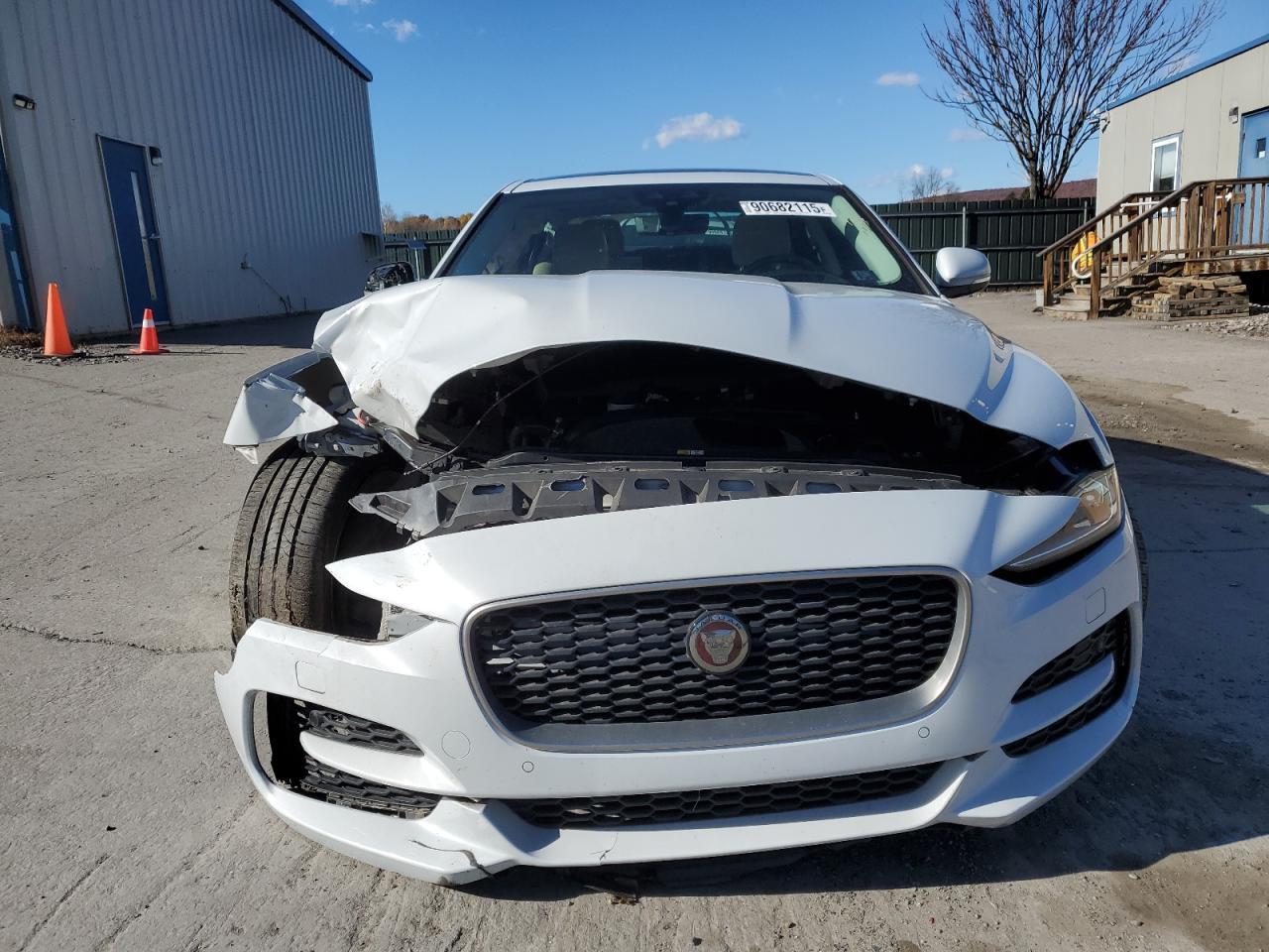 2020 Jaguar Xe S - Фото 5