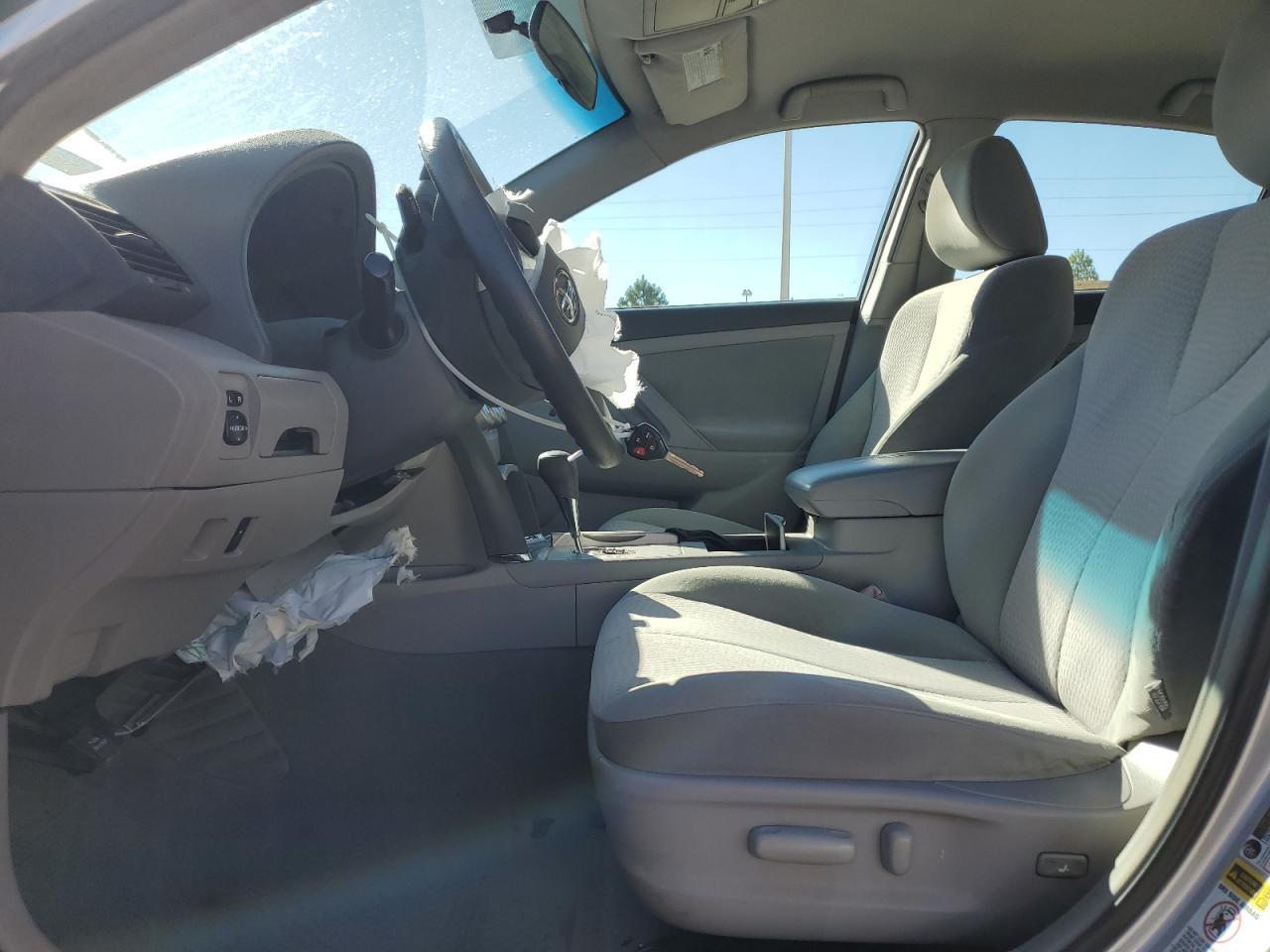 2011 Toyota Camry - Фото 7