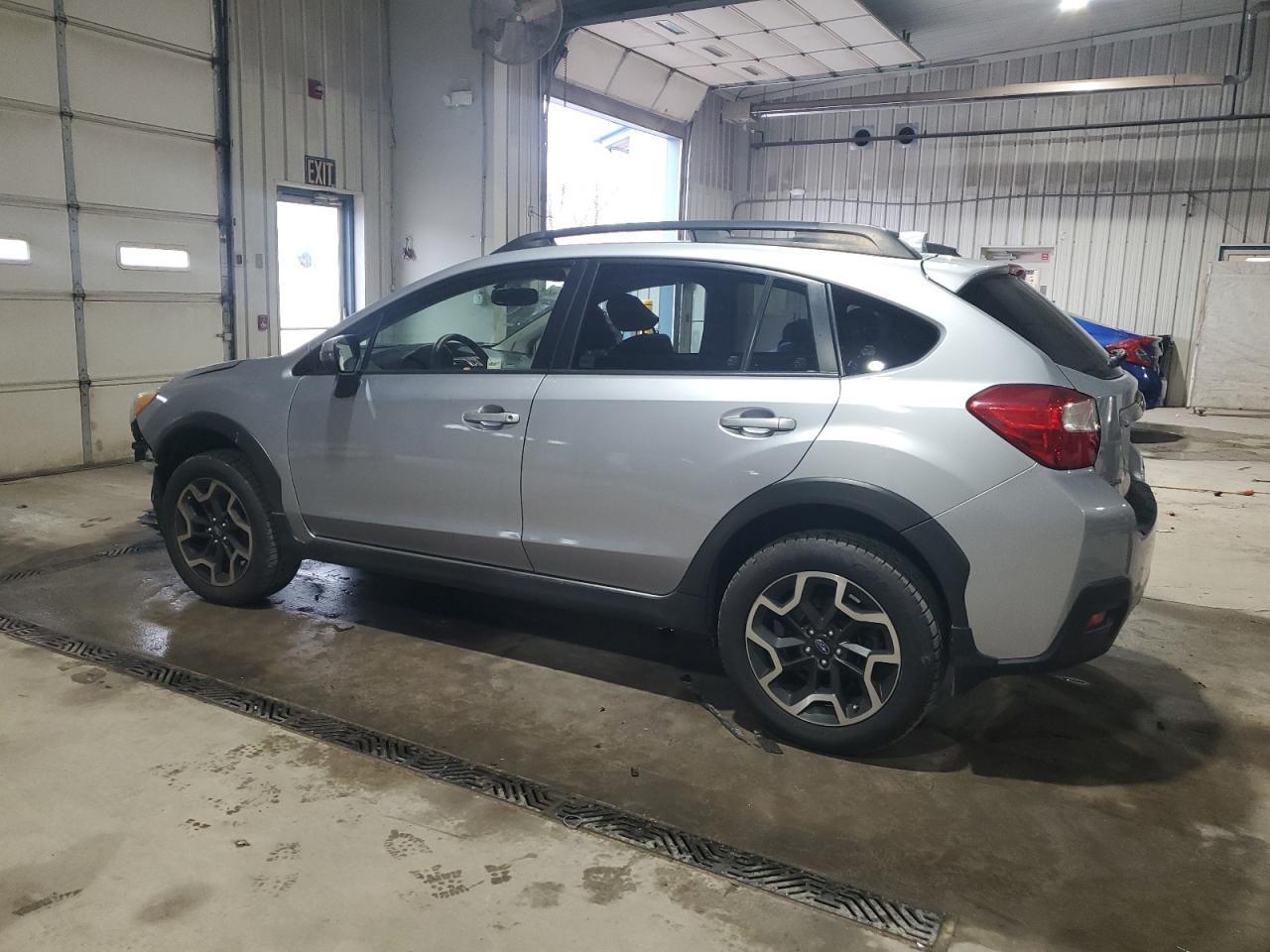 2016 Subaru Crosstrek Limited - Image 2