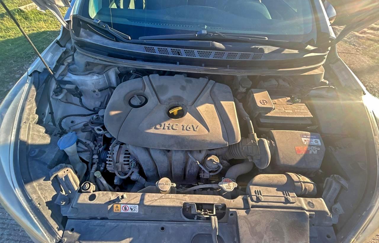 2016 Hyundai Elantra Se - Фото 7