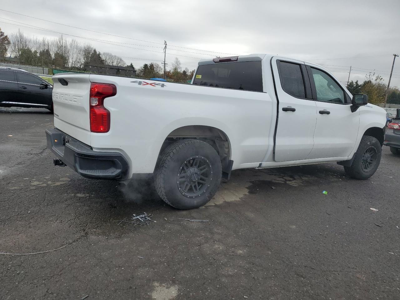 2020 Chevrolet Silverado K1500 - Фото 3