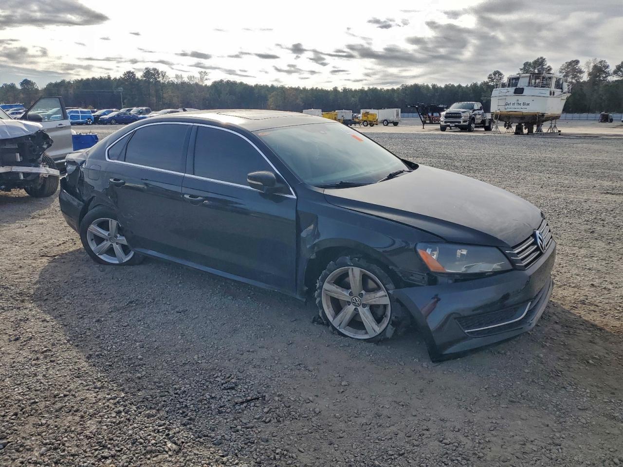 2013 Volkswagen Passat Se - Image 4