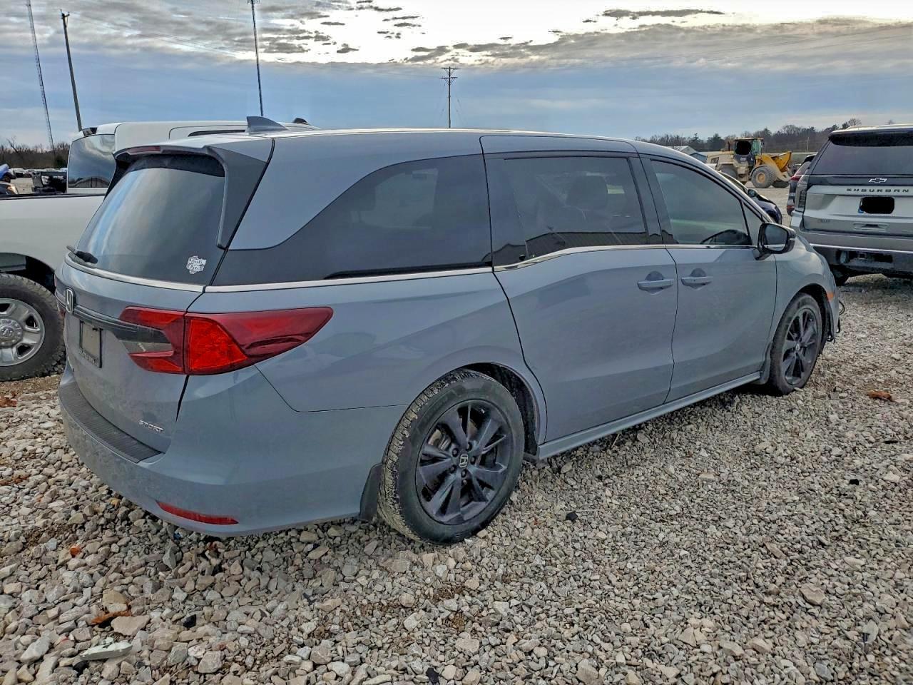 2023 Honda Odyssey Sport-L - Фото 3