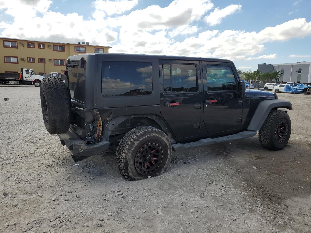2017 Jeep Wrangler Unlimited Sport - Image 3