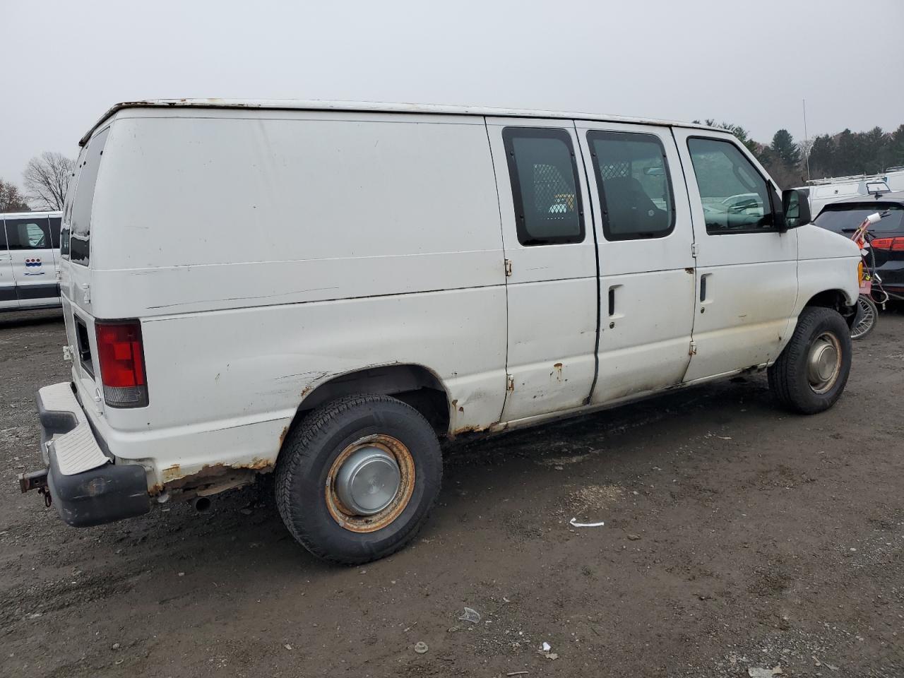 2003 Ford E250 Delivery Van - Image 3