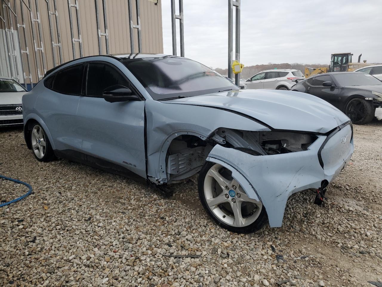 2025 Ford Mustang Mach-E Premium - Фото 4