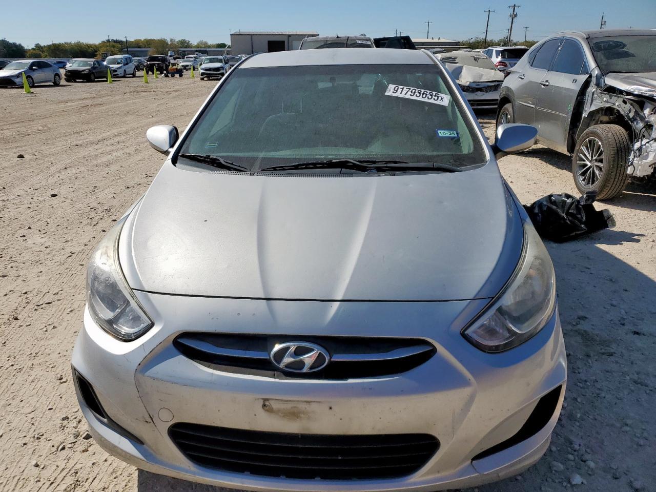 2016 Hyundai Accent Se - Фото 5
