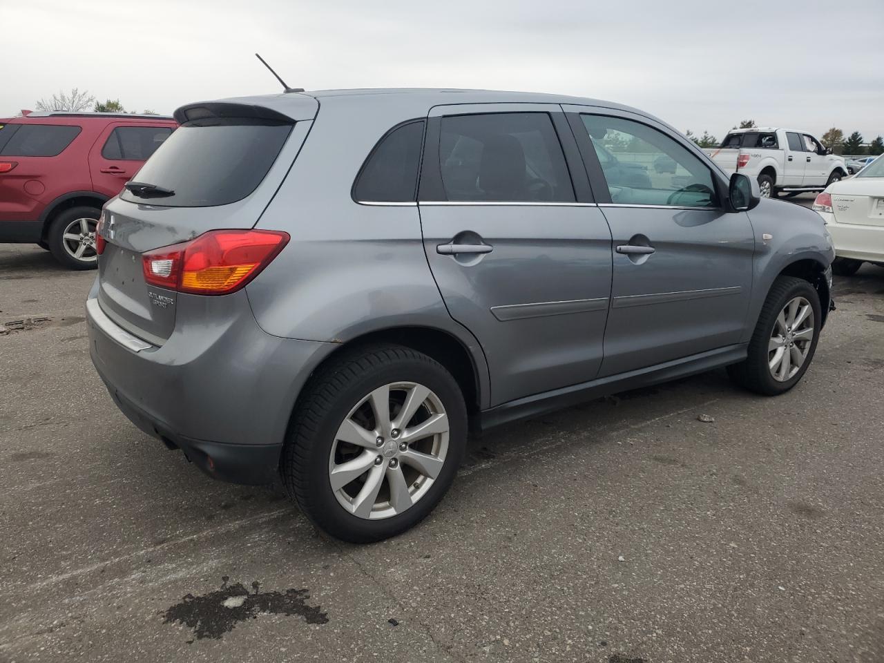 2015 Mitsubishi Outlander Sport Se - Фото 3