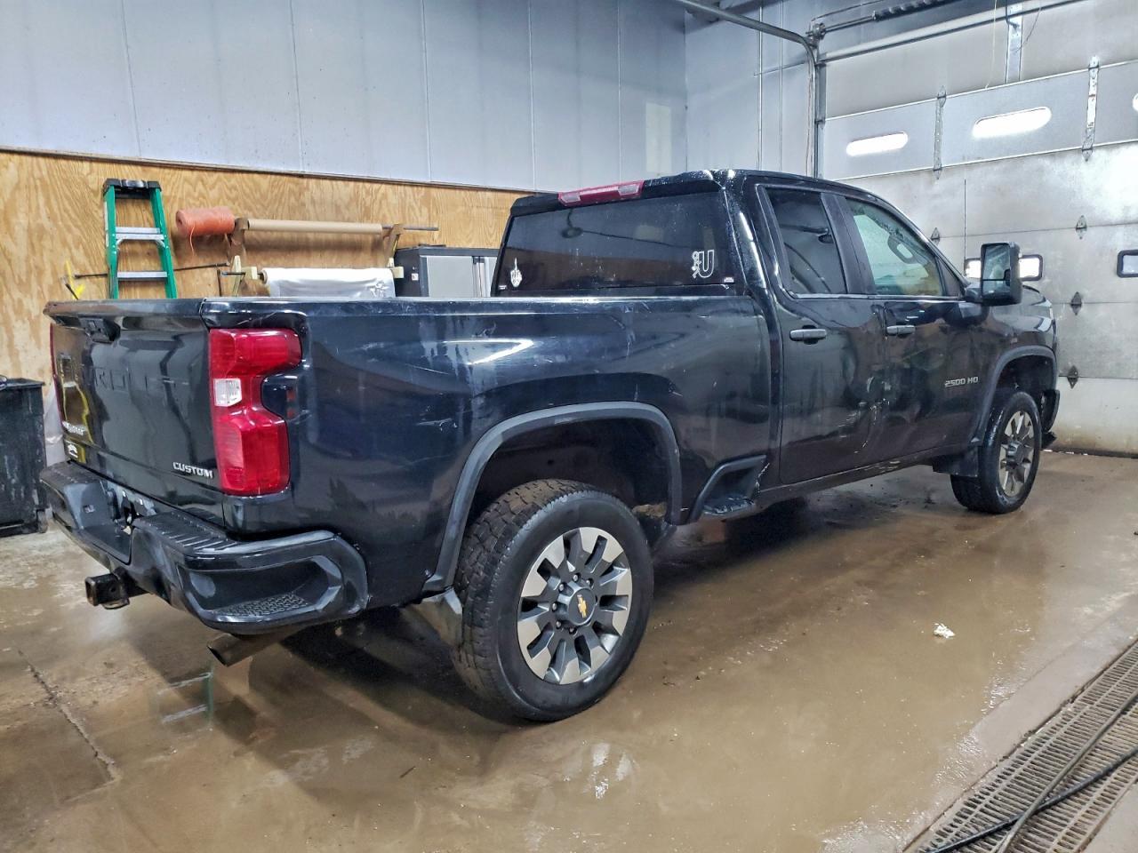 2024 Chevrolet Silverado K2500 Custom - Фото 3