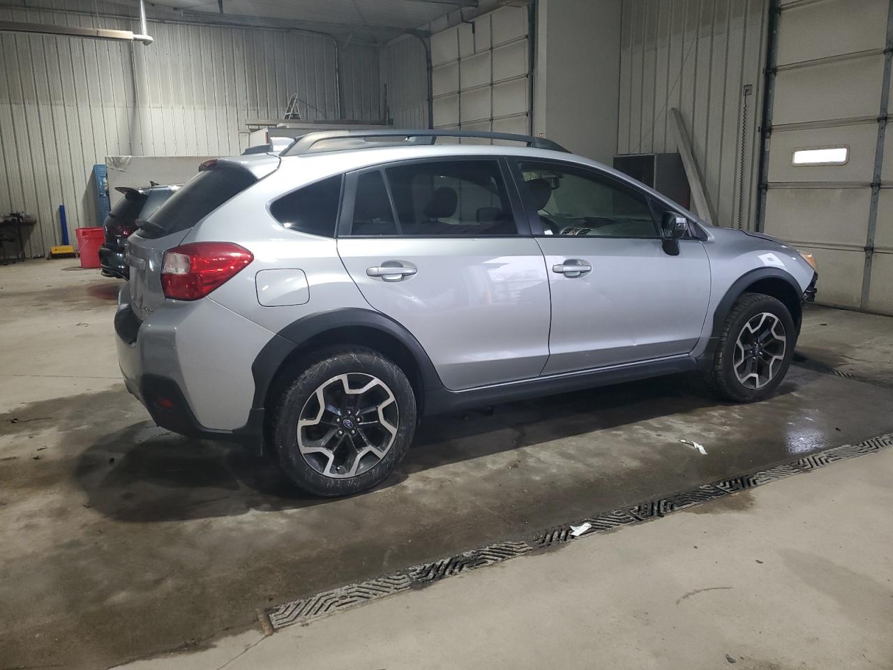 2016 Subaru Crosstrek Limited - Image 3