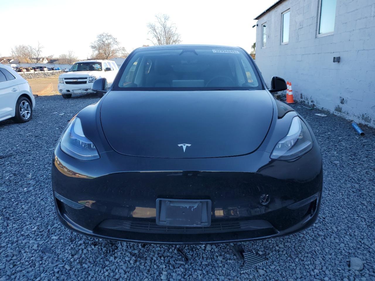 2023 Tesla Model Y - Фото 5