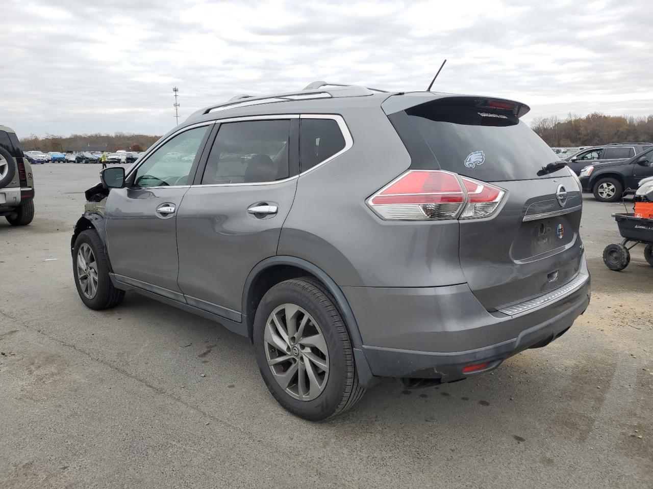 2015 Nissan Rogue S - Фото 2