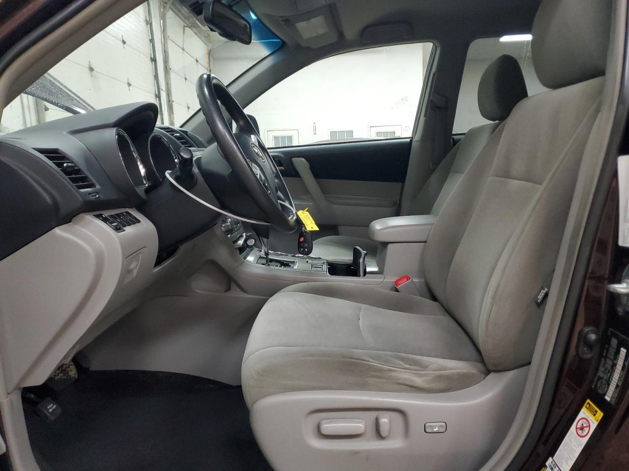 2013 Toyota Highlander Base - Image 7