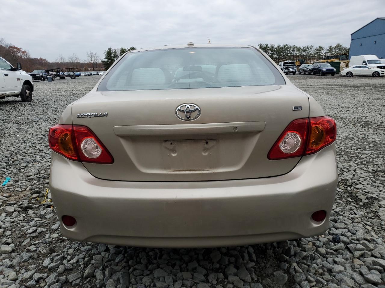2010 Toyota Corolla Base - Фото 6