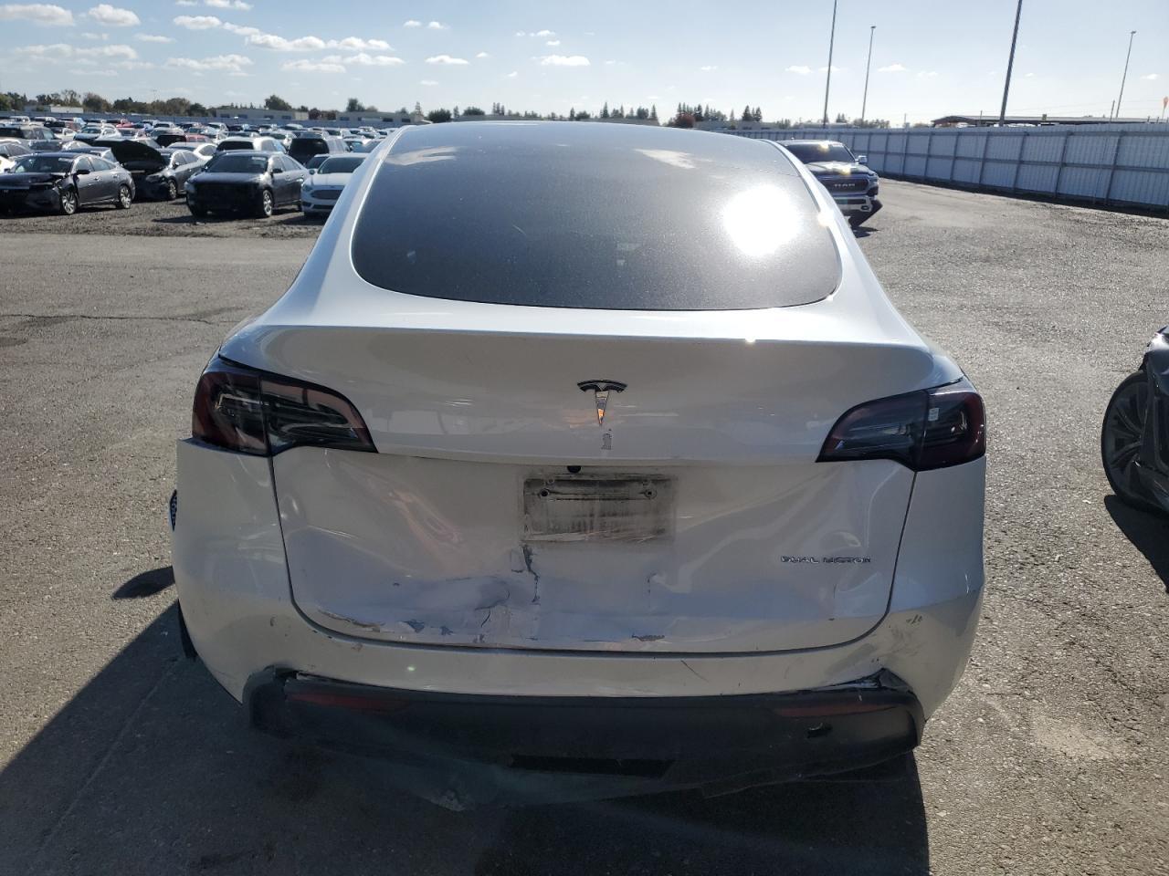 2023 Tesla Model Y - Фото 6