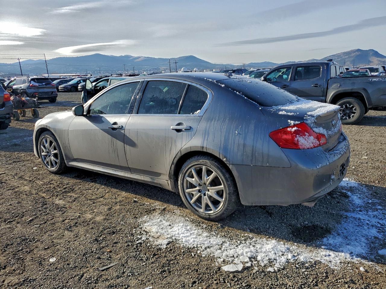 2013 Infiniti G37 Sedan X - Image 2