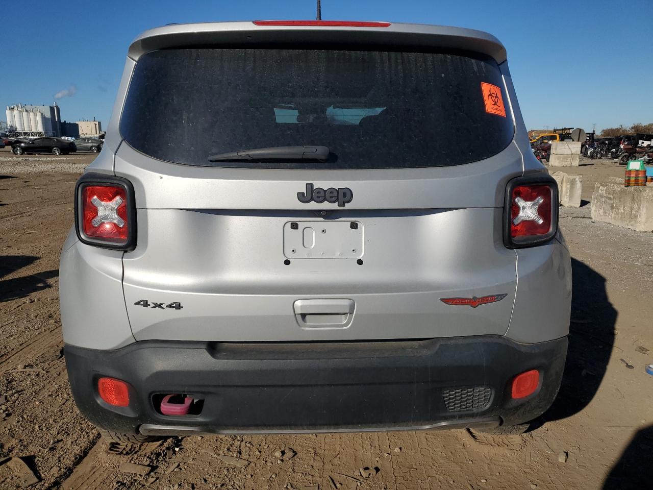 2018 Jeep Renegade Trailhawk - Image 6