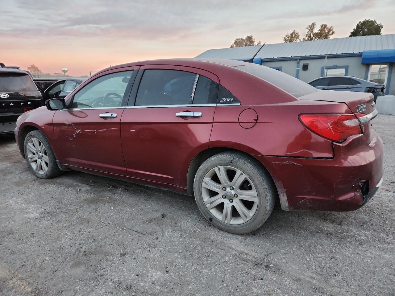 2011 Chrysler 200 Touring - Image 2