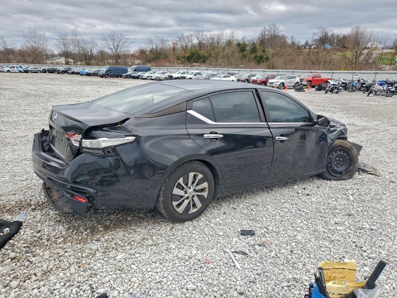 2021 Nissan Altima S - Image 3