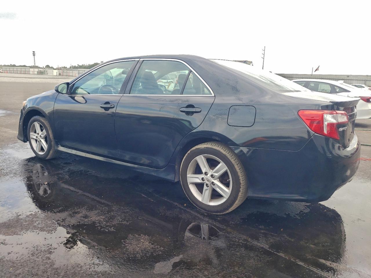 2012 Toyota Camry - Image 2