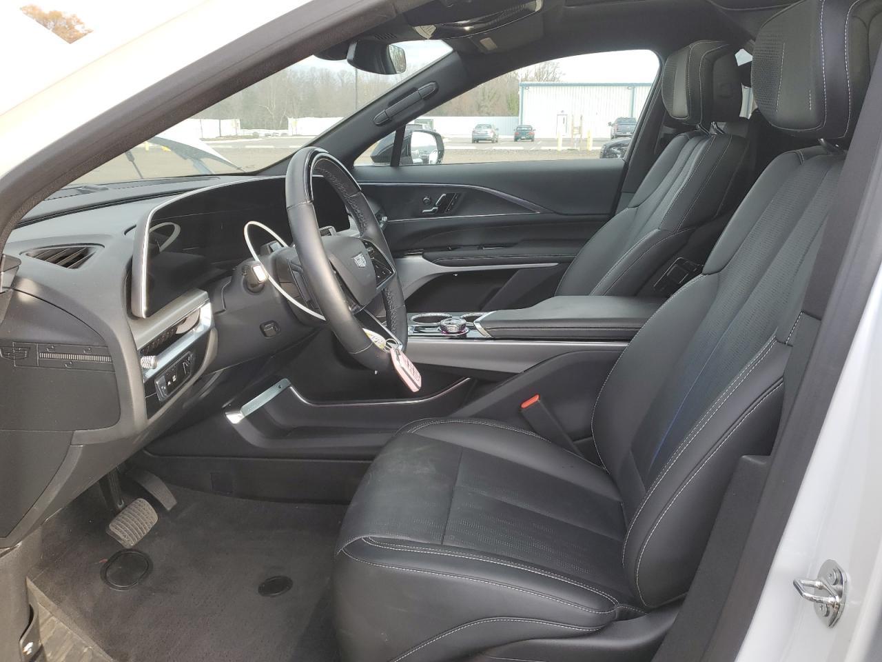 2024 Cadillac Lyriq Luxury - Image 7