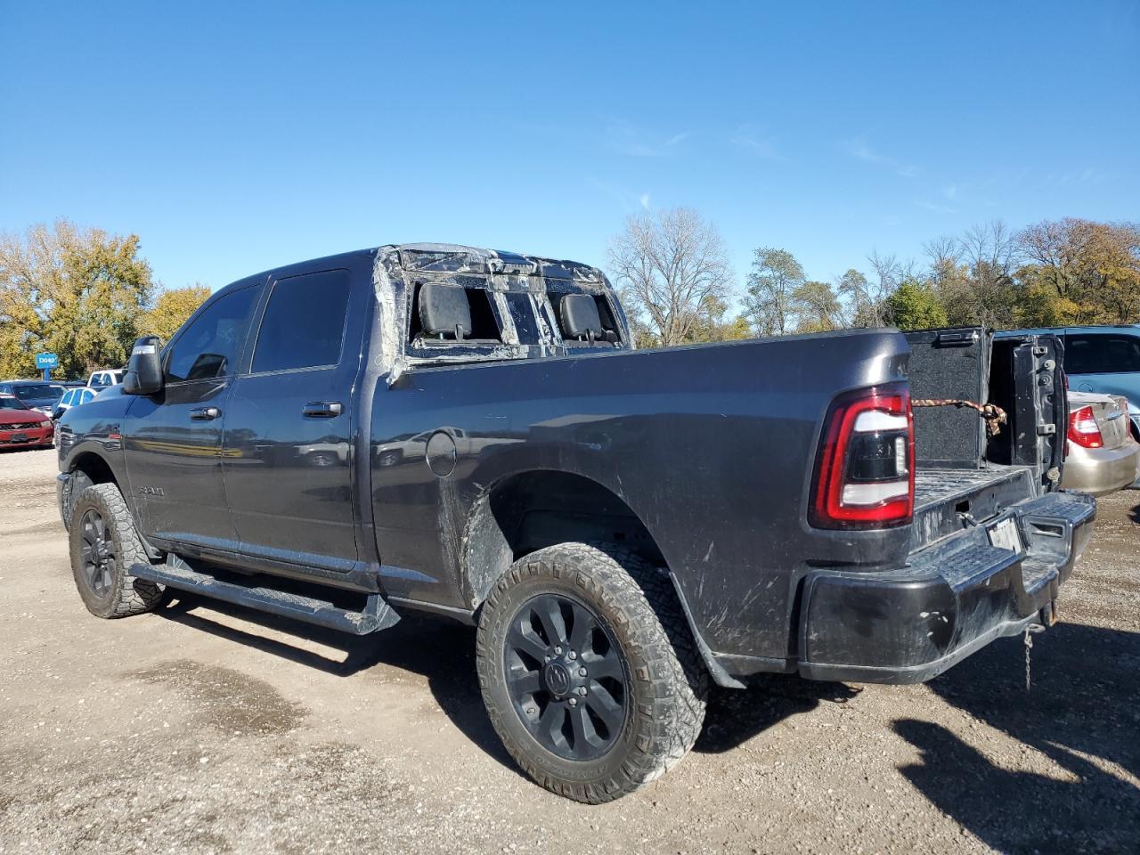 2023 Ram 2500 Laramie - Фото 2