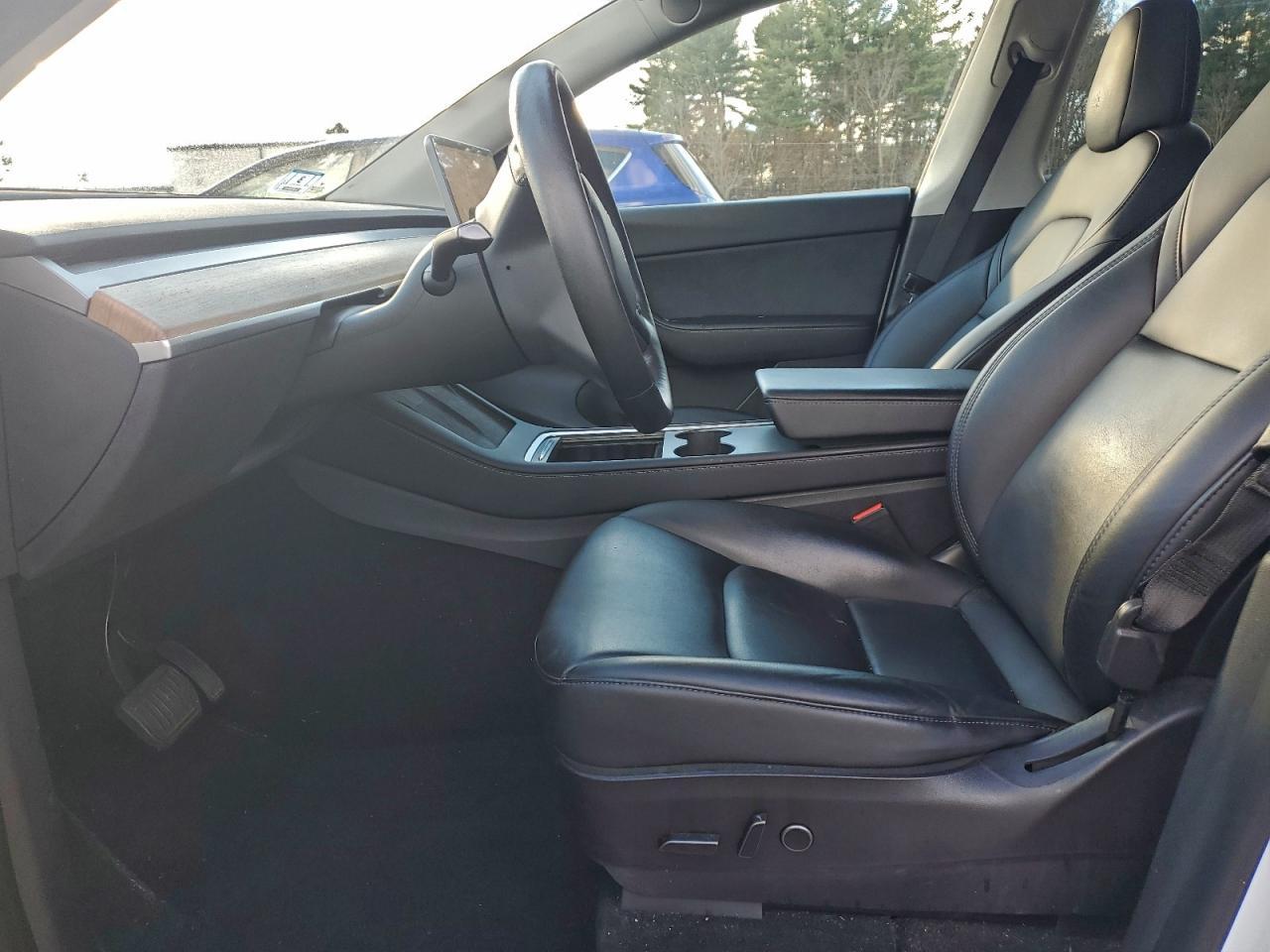 2022 Tesla Model Y - Image 7