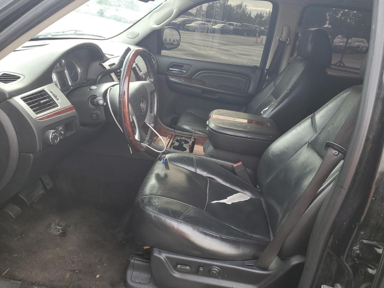 2009 Cadillac Escalade Sport - Image 7