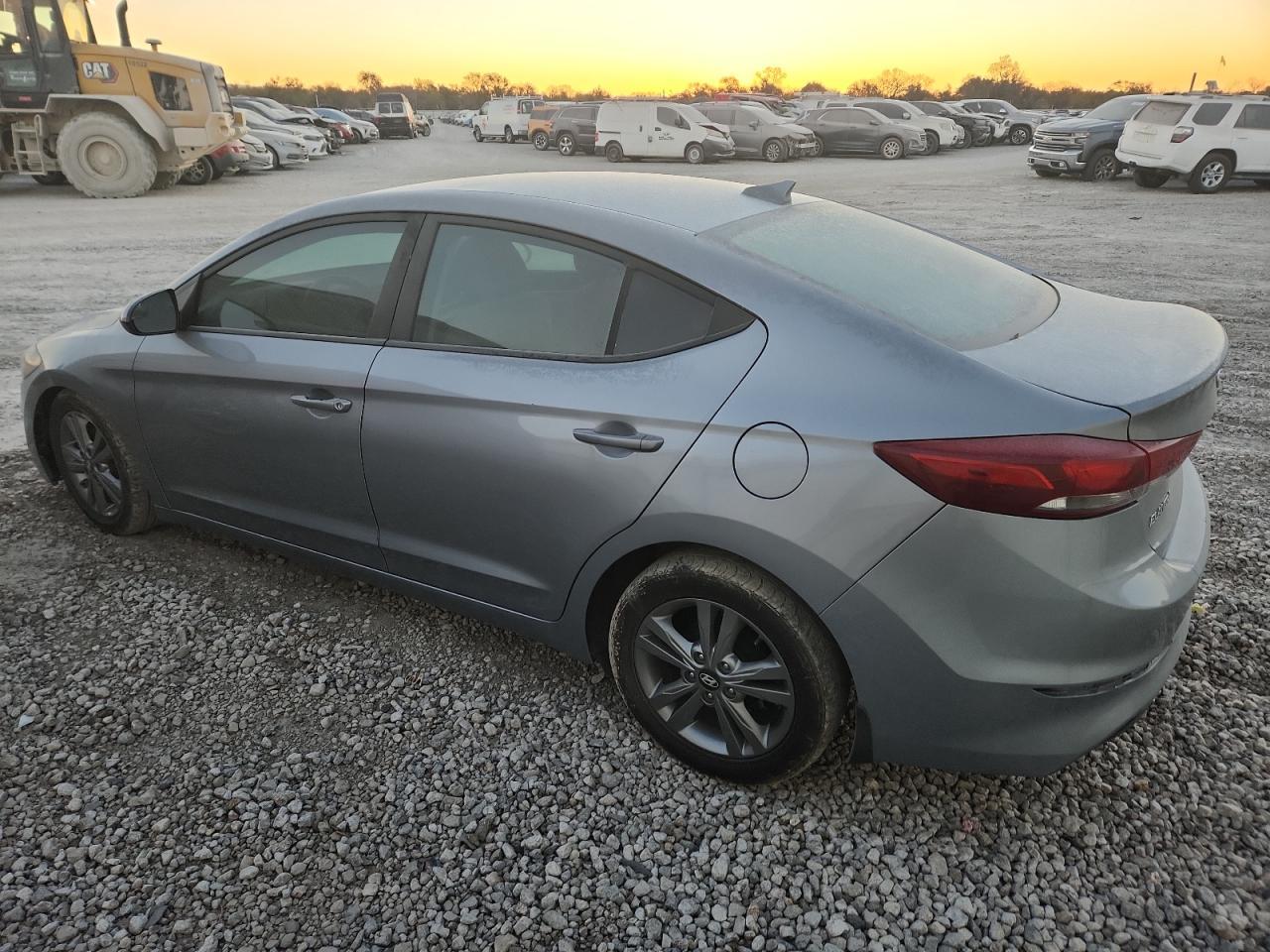 2017 Hyundai Elantra Se - Image 2